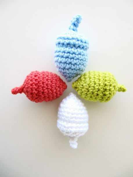 Free Crochet acorn pattern