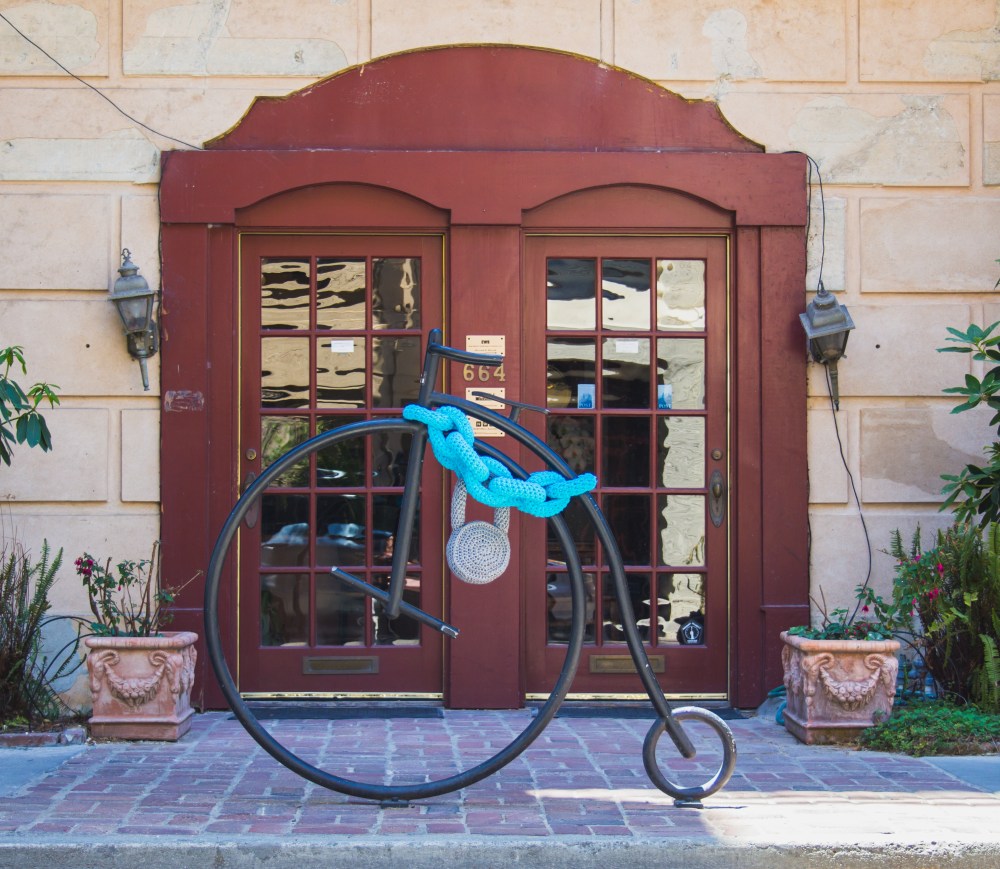 Chain & Padlock Yarnbomb