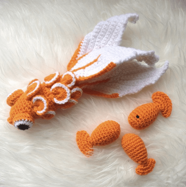 Frog Feet and Lollipop yarnbomb