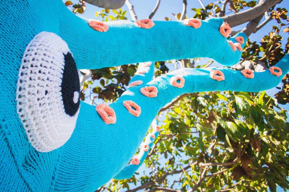squidtree yarnbomb