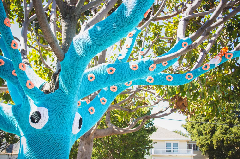 squidtree yarnbomb