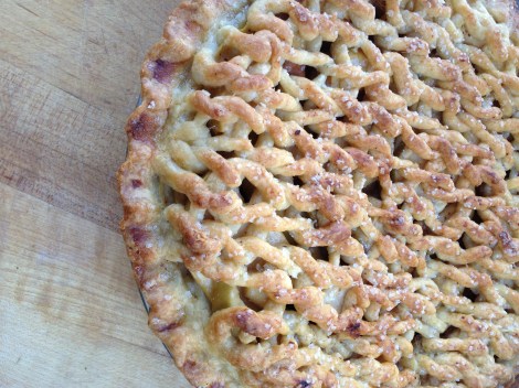 Knit pie crust