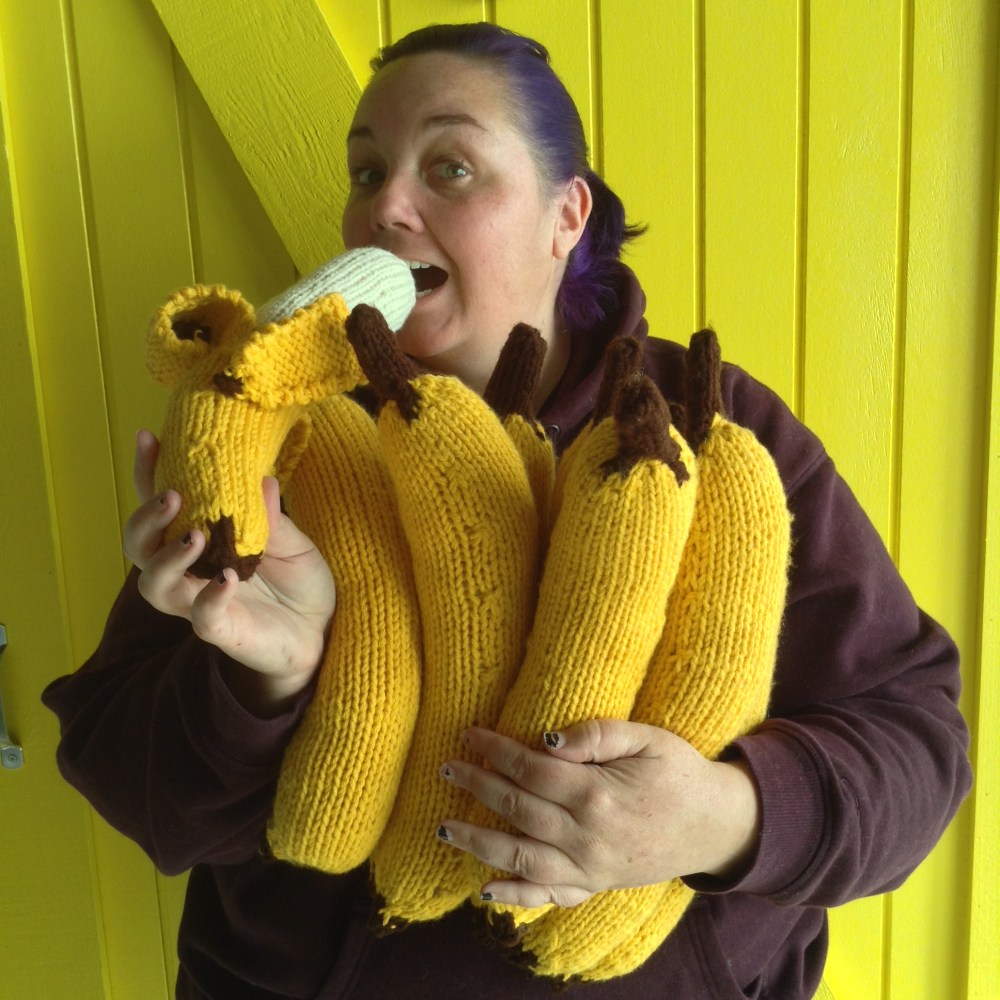 Knit bananas