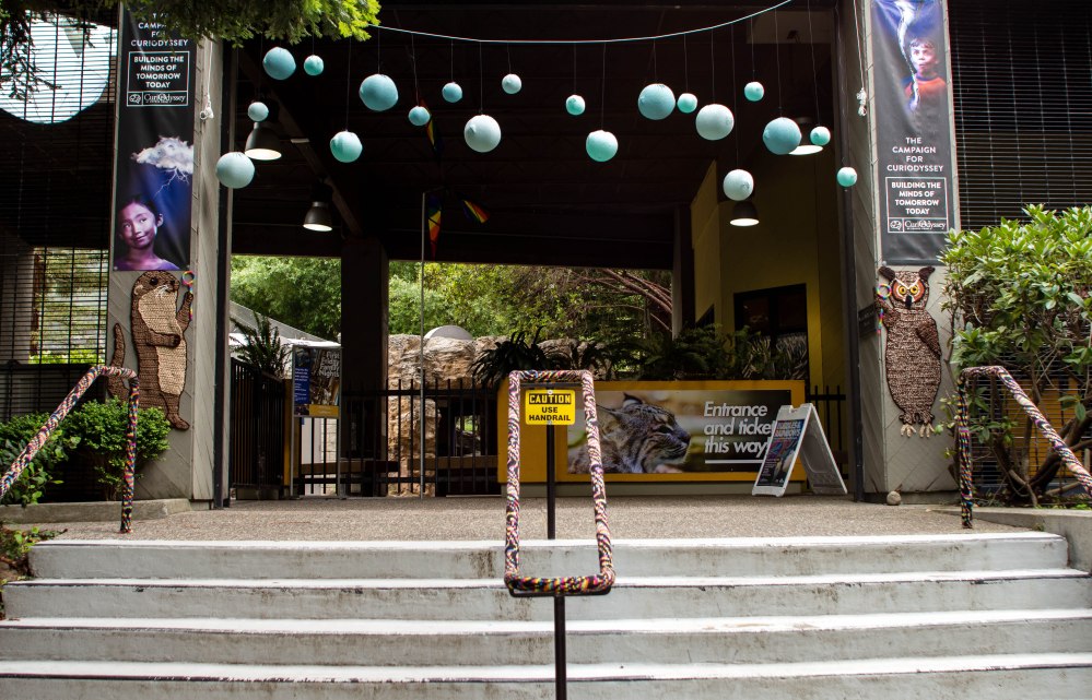 Curiodyssey x Knits for Life Bubbles & Rainbows Yarnbomb