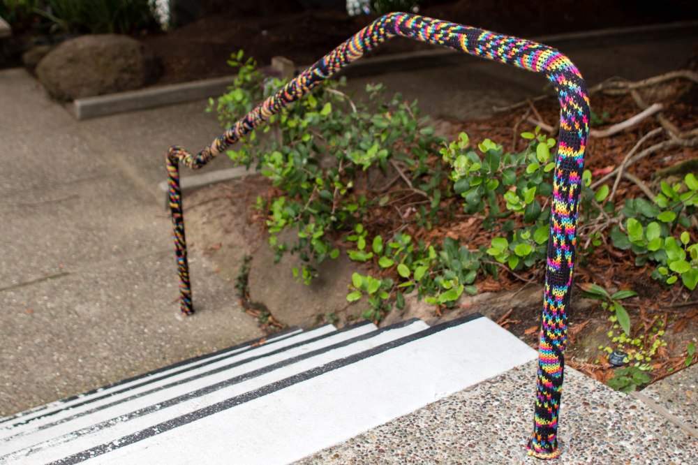 Curiodyssey x Knits for Life Bubbles & Rainbows Yarnbomb